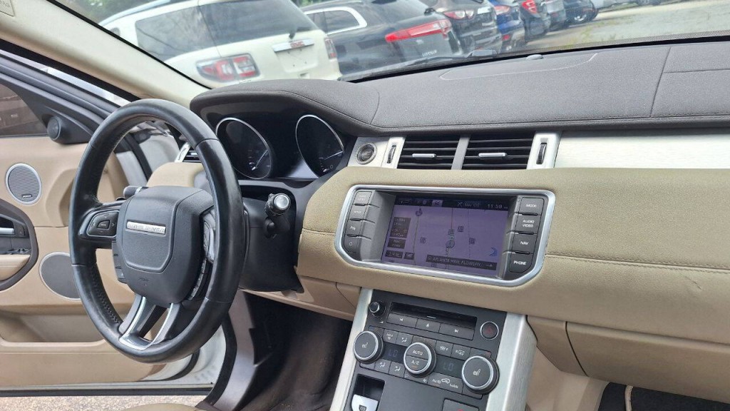 2013 Land Rover Range Rover Evoque Image 22