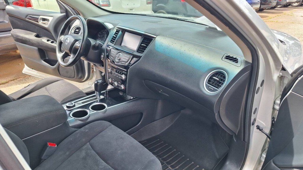 2014 Nissan Pathfinder Image 17