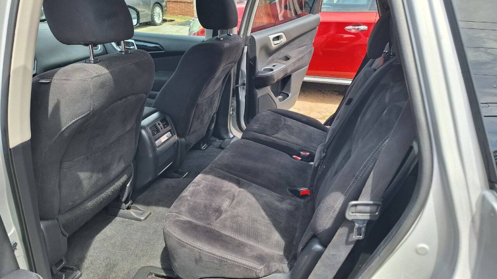 2014 Nissan Pathfinder Image 23