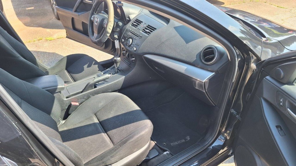 2012 Mazda Mazda3 Image 15