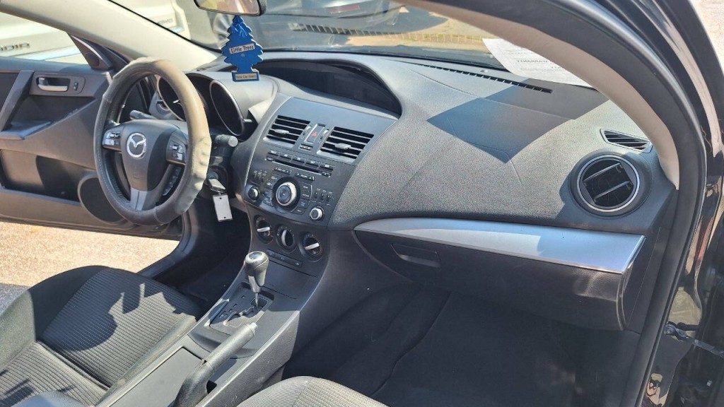 2012 Mazda Mazda3 Image 16