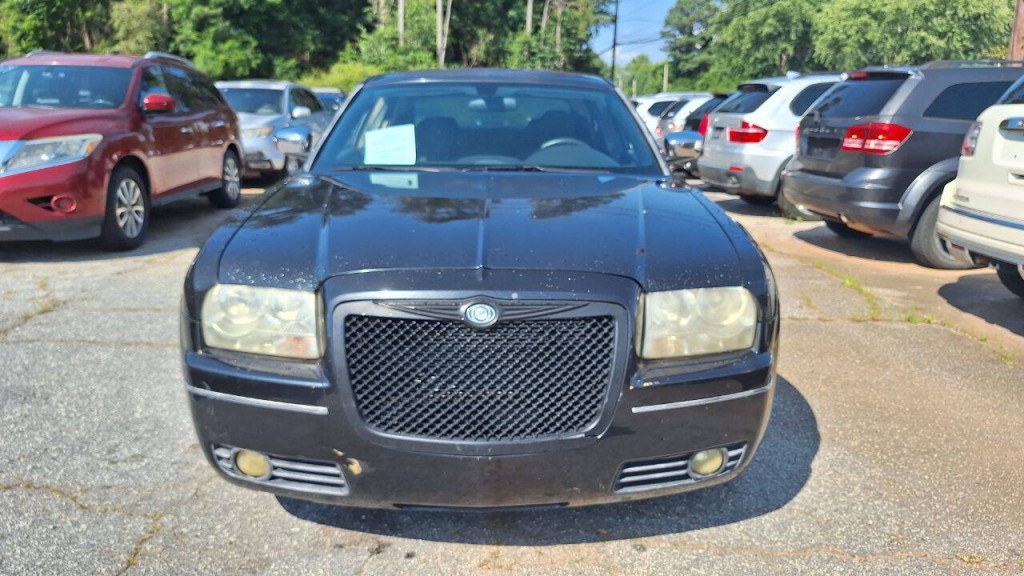 2010 Chrysler 300 Image 2
