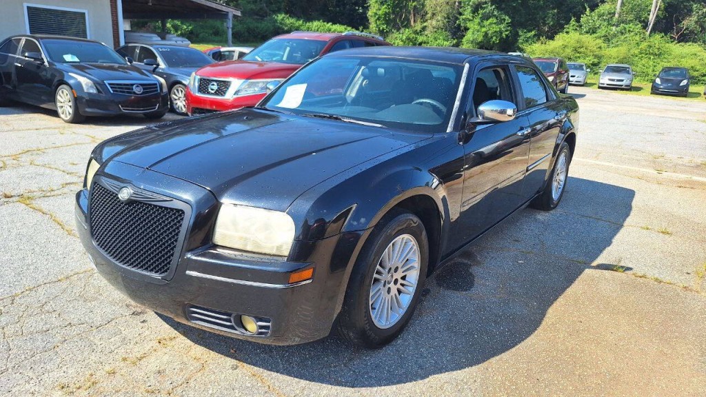 2010 Chrysler 300 Image 3