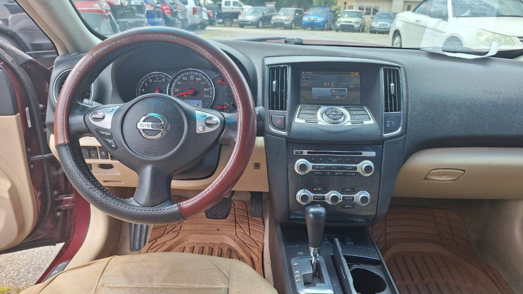 2012 Nissan Maxima Image 11