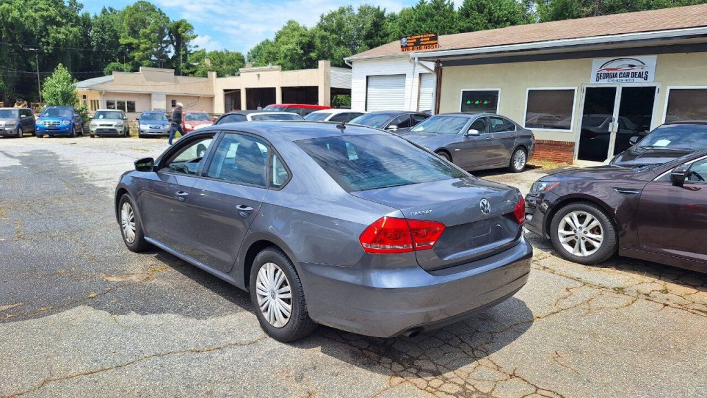 2015 Volkswagen Passat Image 4