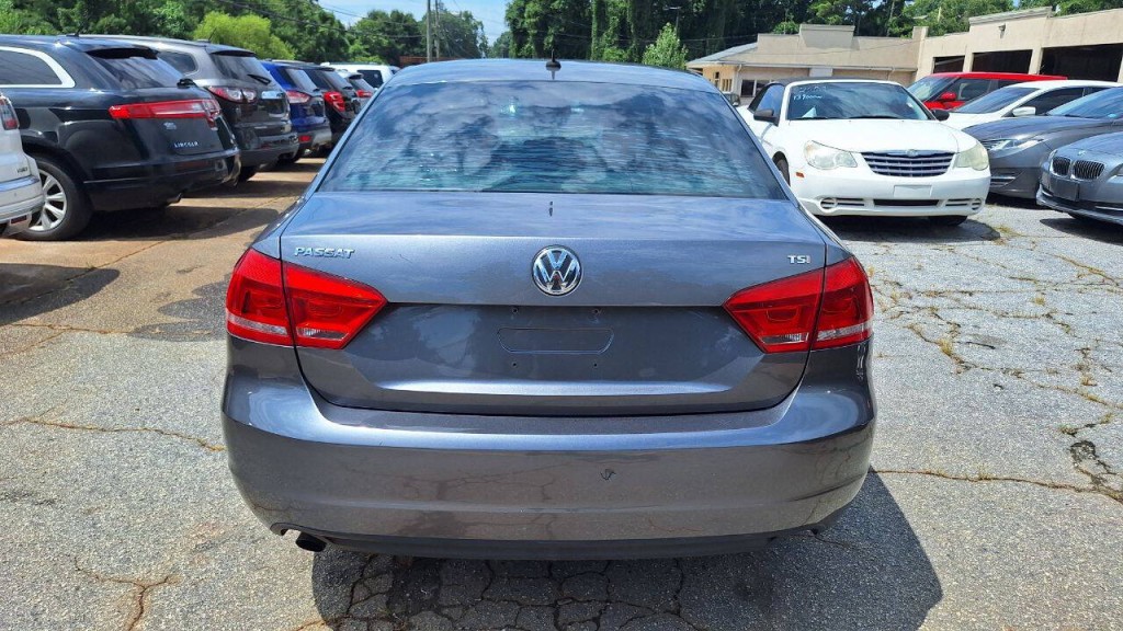 2015 Volkswagen Passat Image 5