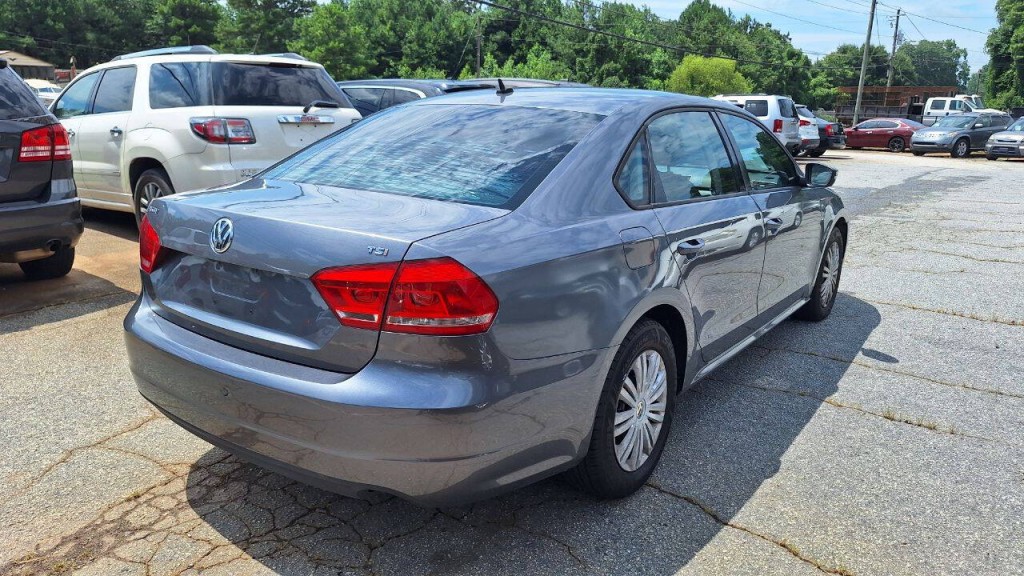 2015 Volkswagen Passat Image 6