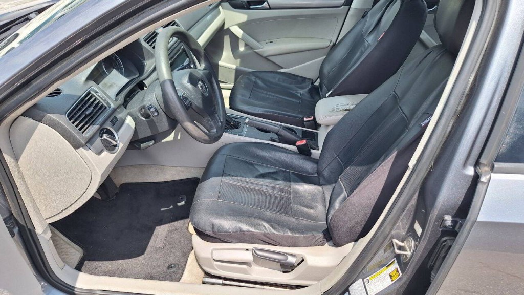 2015 Volkswagen Passat Image 8