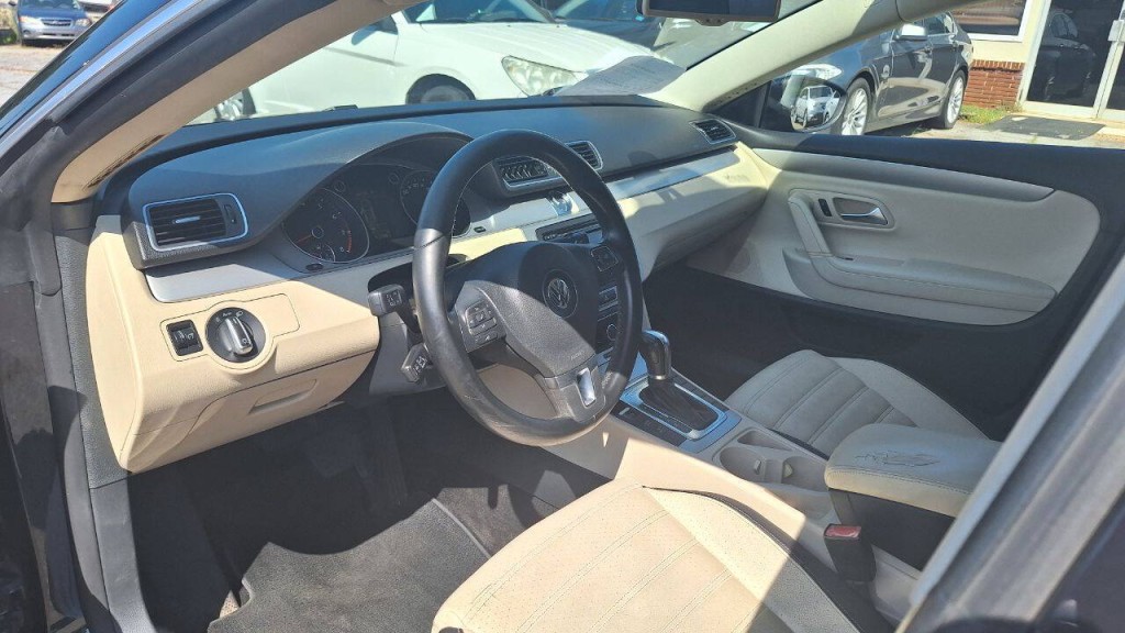 2012 Volkswagen CC Image 10