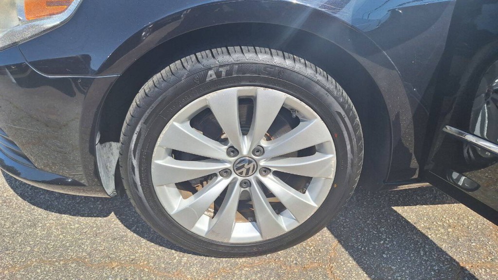 2012 Volkswagen CC Image 24