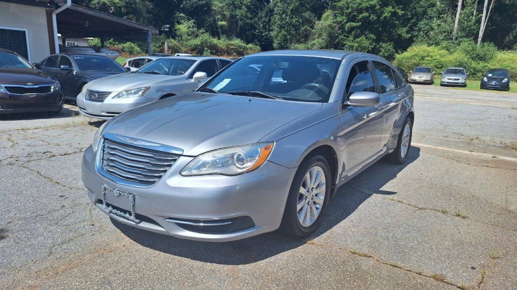 2013 Chrysler 200 Image 3