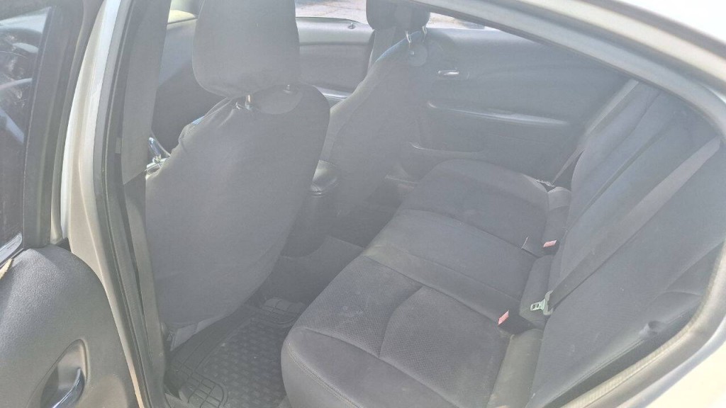 2013 Chrysler 200 Image 19