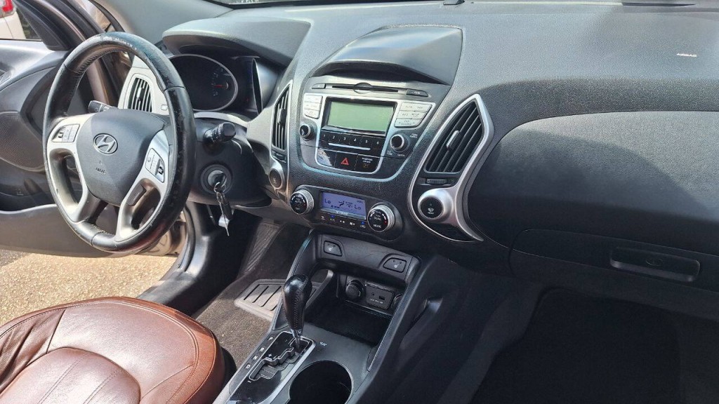 2012 Hyundai Tucson Image 20