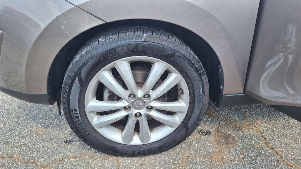 2012 Hyundai Tucson Image 27