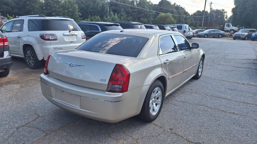 2006 Chrysler 300 Image 6