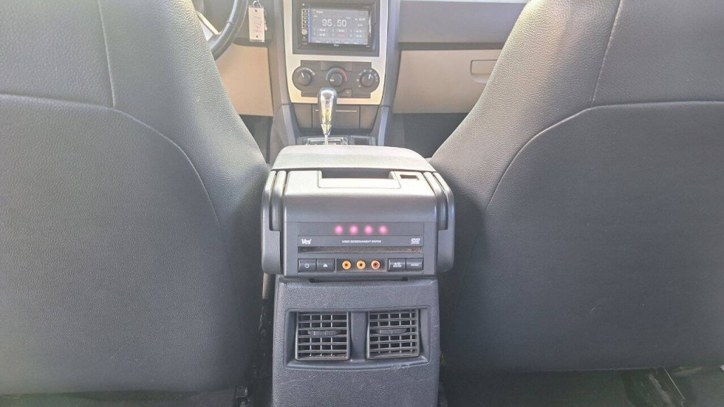 2006 Chrysler 300 Image 22