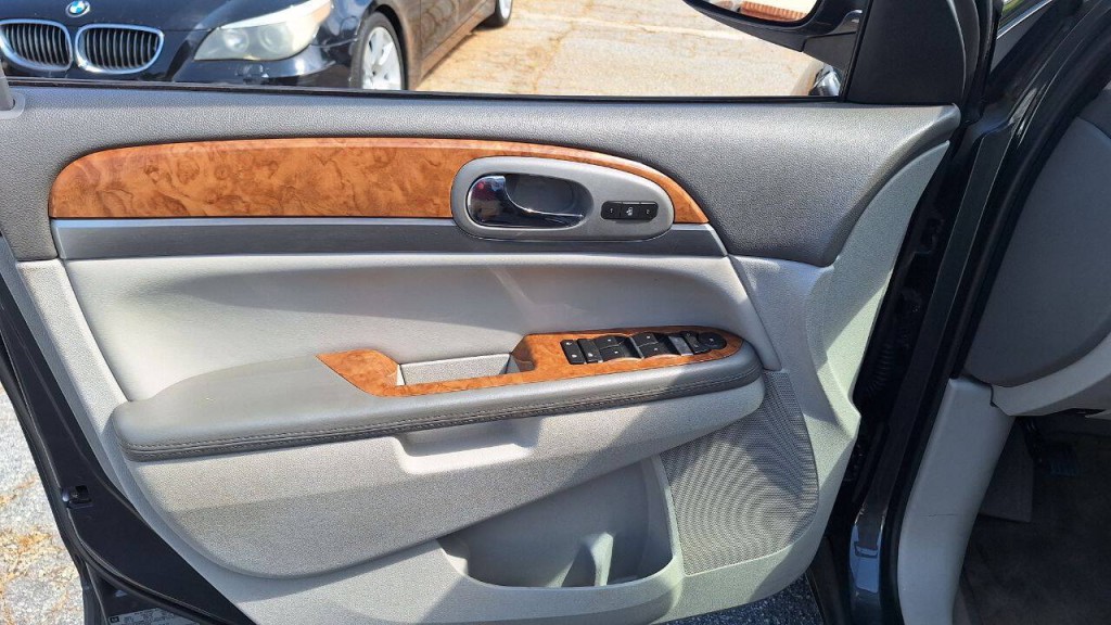 2011 Buick Enclave Image 7