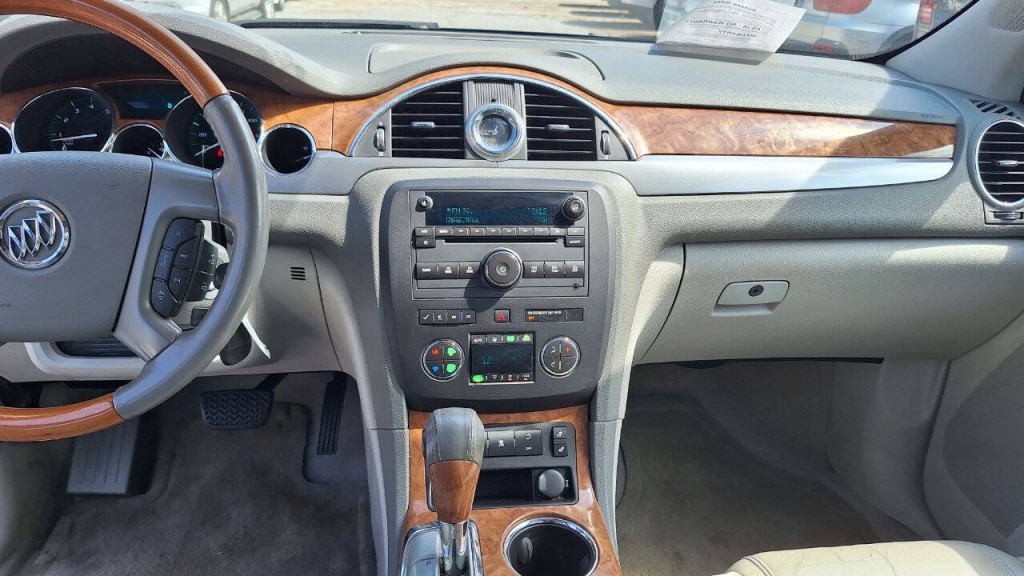 2011 Buick Enclave Image 16