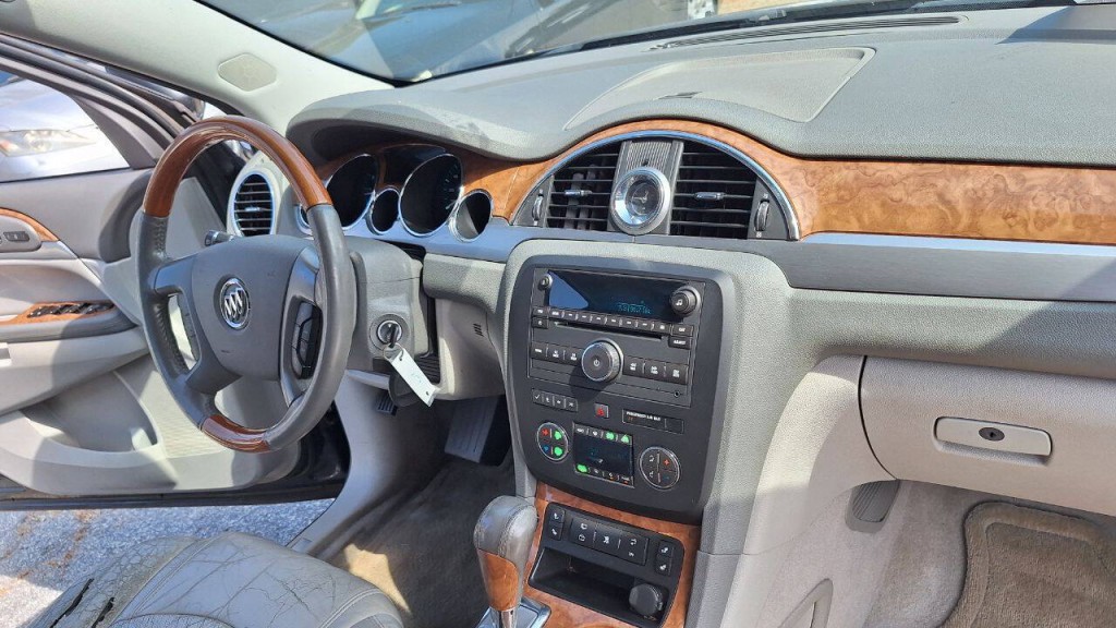 2011 Buick Enclave Image 23