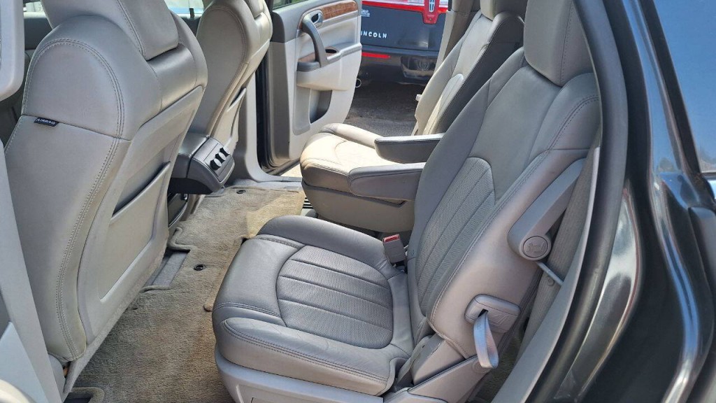 2011 Buick Enclave Image 26