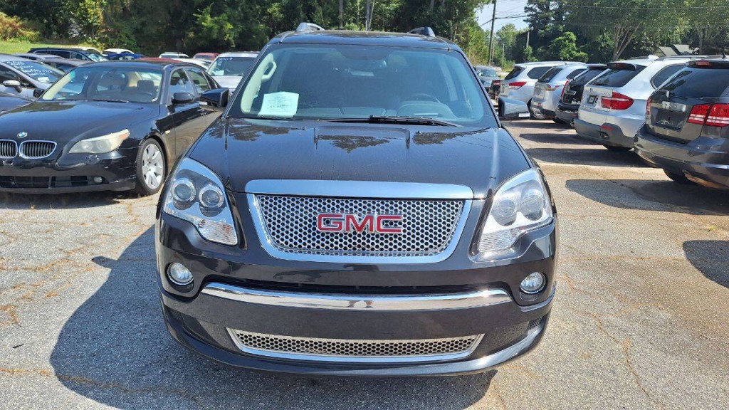 2012 GMC Acadia Image 2