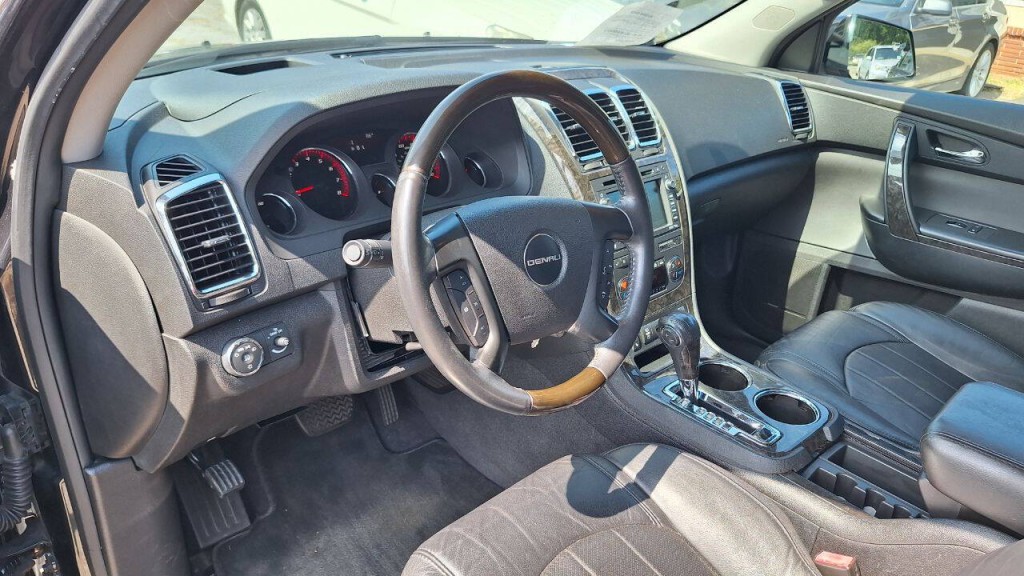 2012 GMC Acadia Image 12
