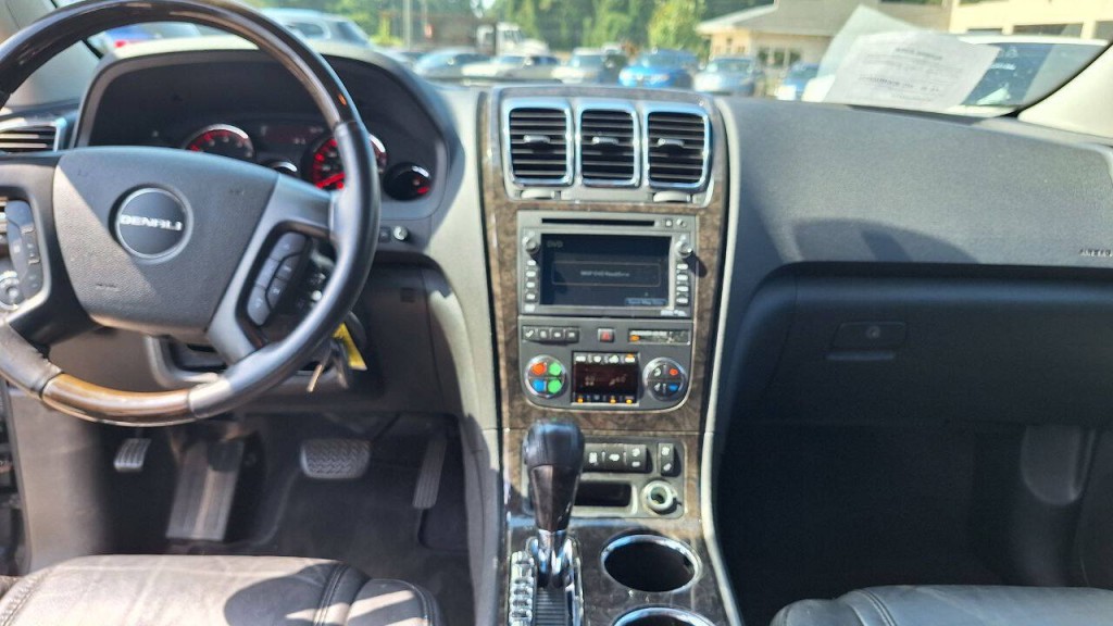 2012 GMC Acadia Image 17