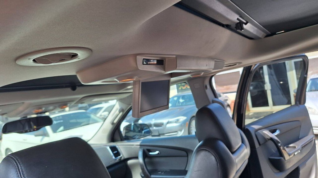 2012 GMC Acadia Image 28