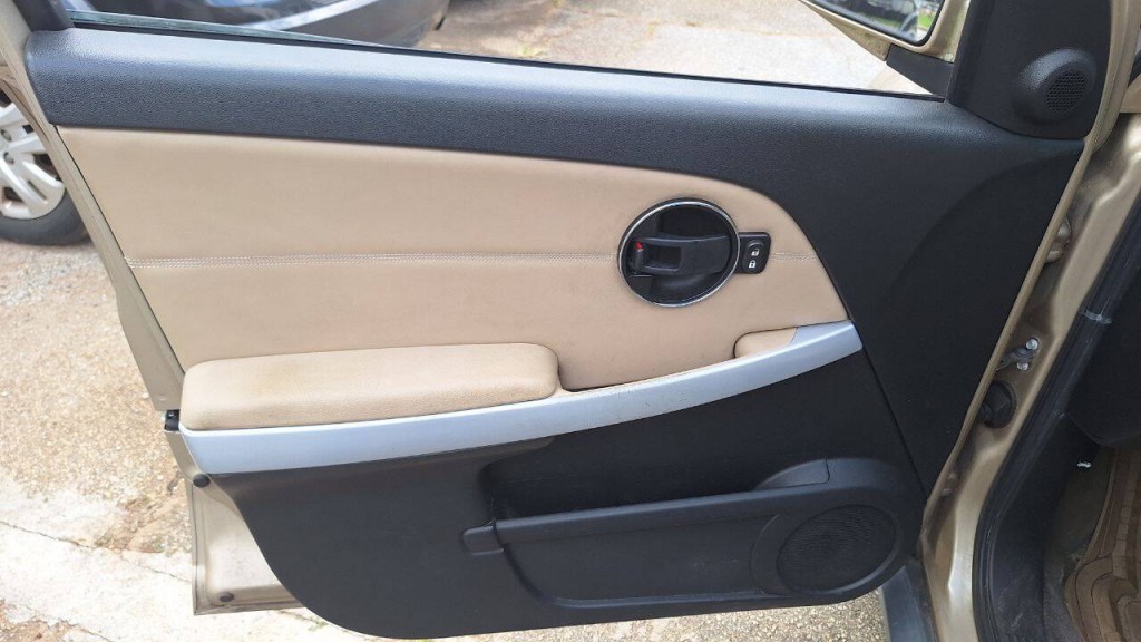2008 Pontiac Torrent Image 7