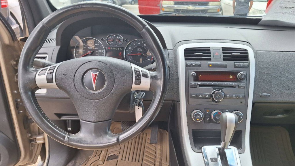 2008 Pontiac Torrent Image 13