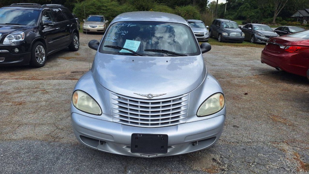 2004 Chrysler PT Cruiser Image 2
