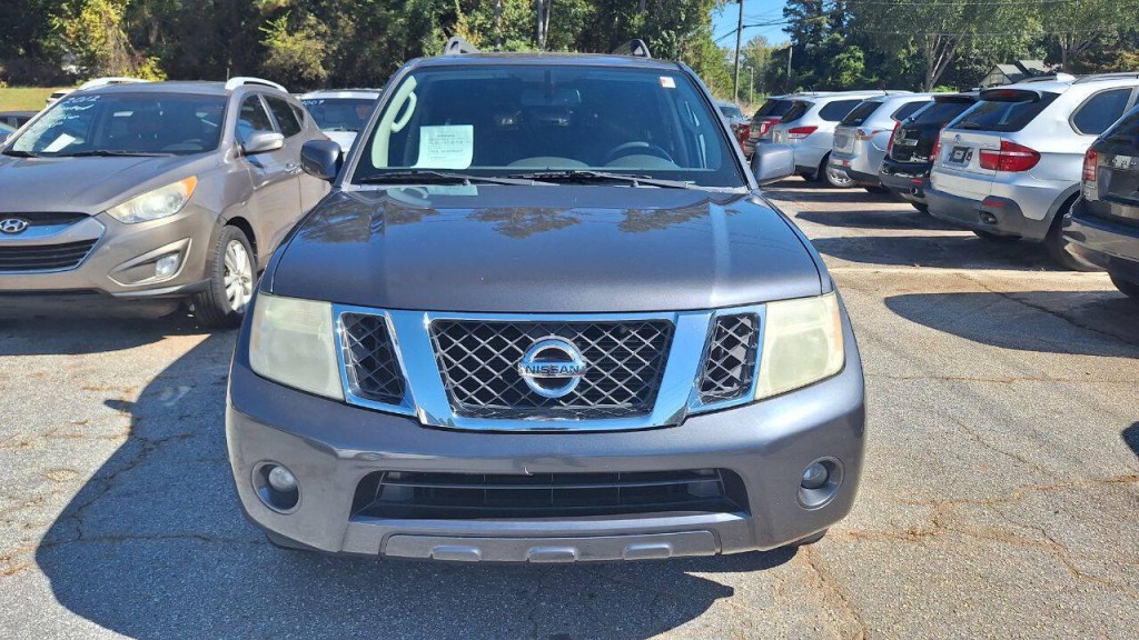 2011 Nissan Pathfinder Image 2