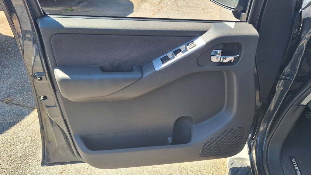 2011 Nissan Pathfinder Image 7