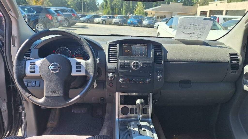2011 Nissan Pathfinder Image 12