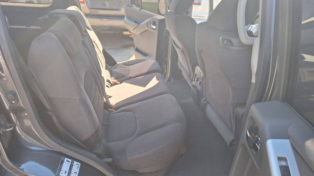 2011 Nissan Pathfinder Image 19