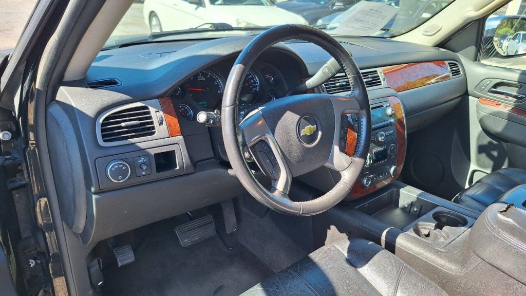 2014 Chevrolet Tahoe Image 16