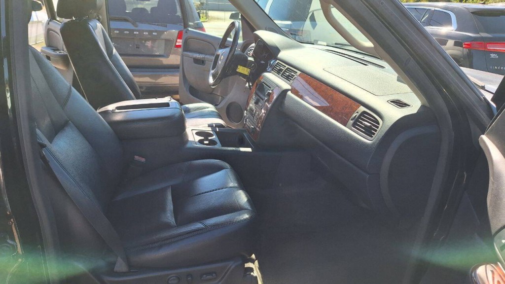 2014 Chevrolet Tahoe Image 17