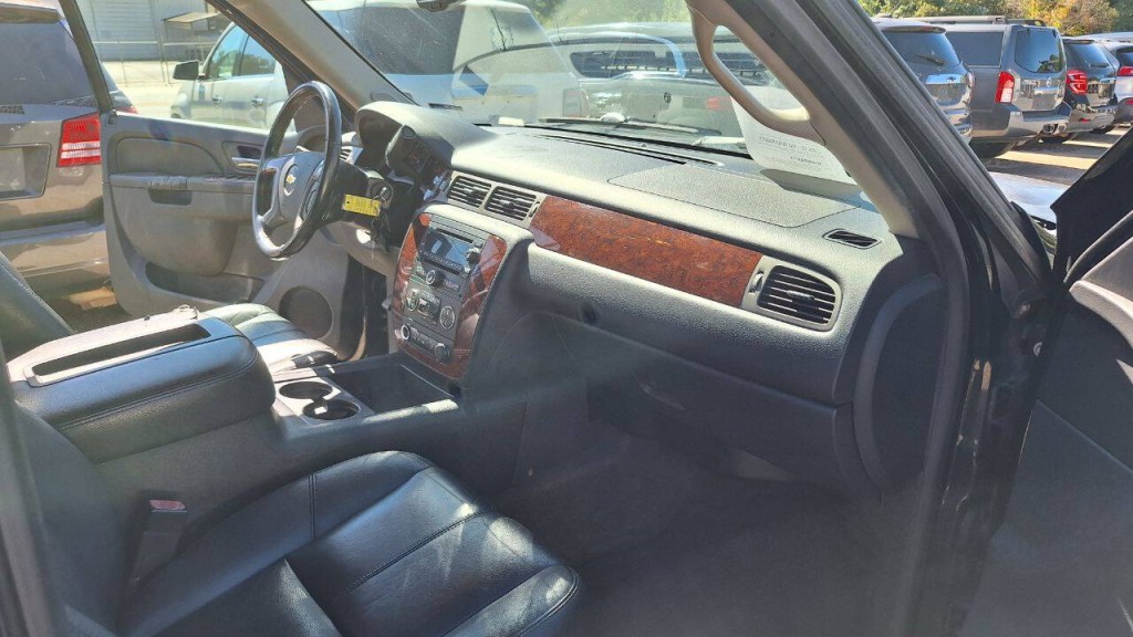2014 Chevrolet Tahoe Image 19