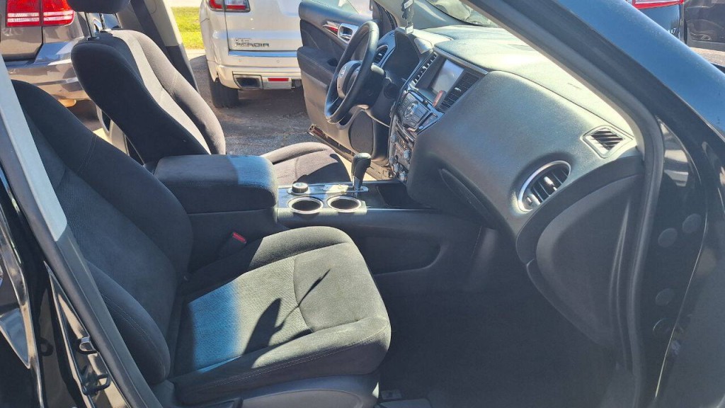 2014 Nissan Pathfinder Image 16