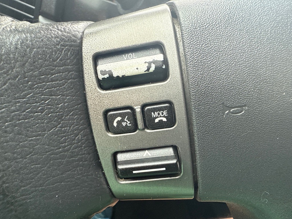 2010 Nissan Titan Image 11