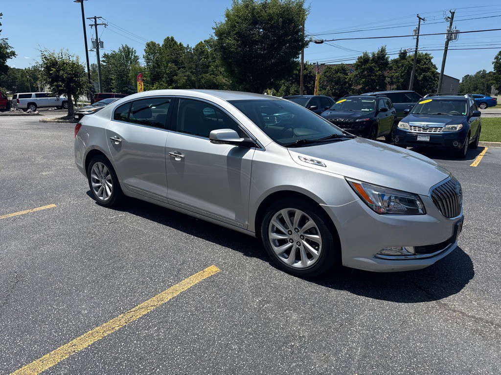 2015 Buick Lacrosse Image 4