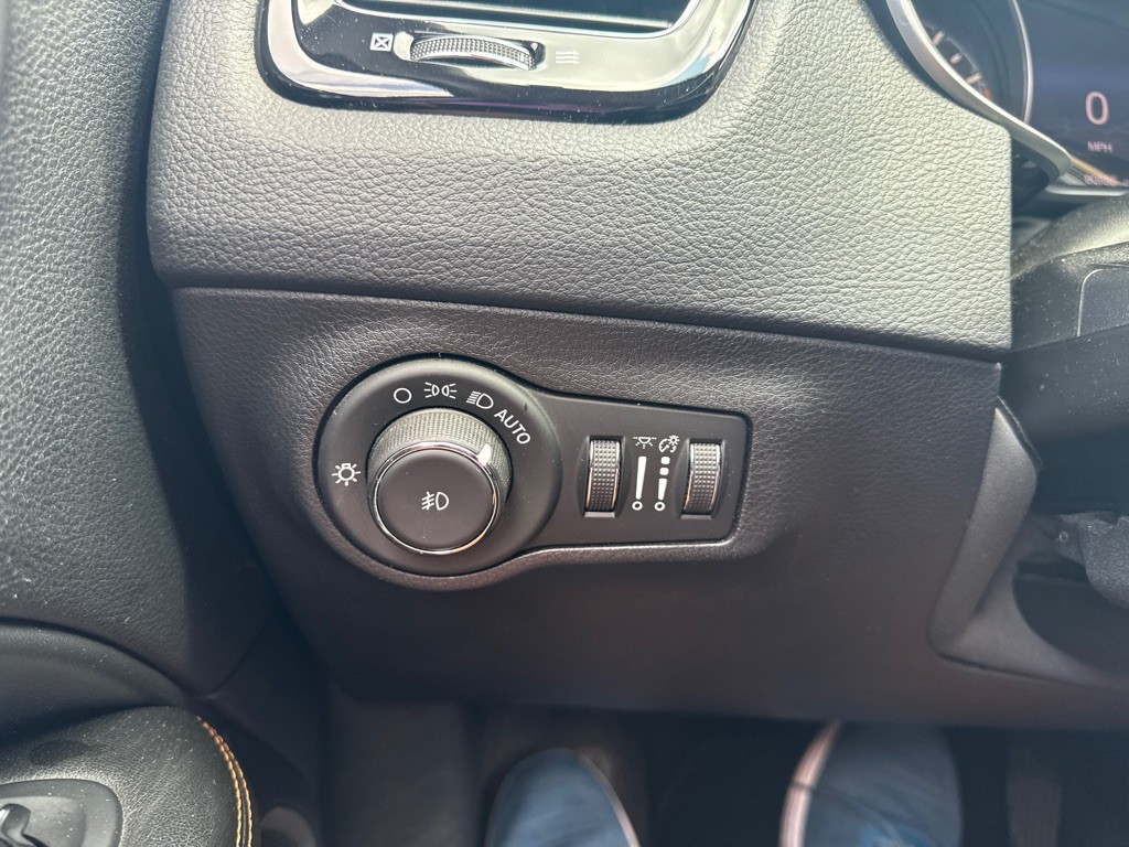 2020 Jeep Compass Image 15