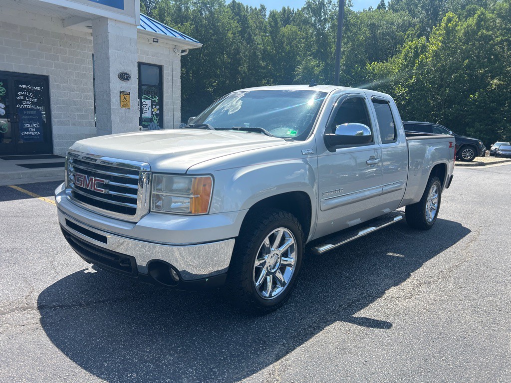 2011 GMC Sierra Image 1