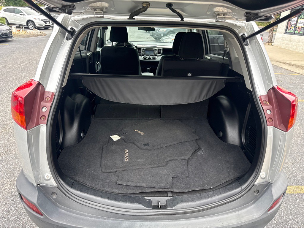 2015 Toyota Rav4 Image 6