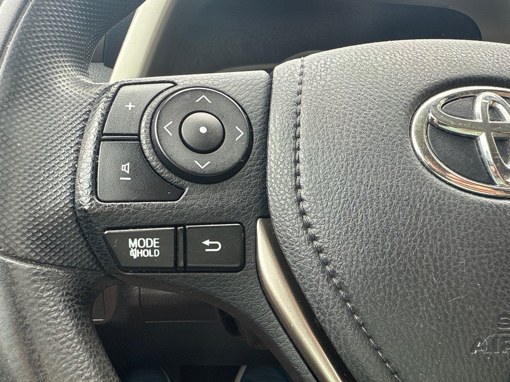 2015 Toyota Rav4 Image 14