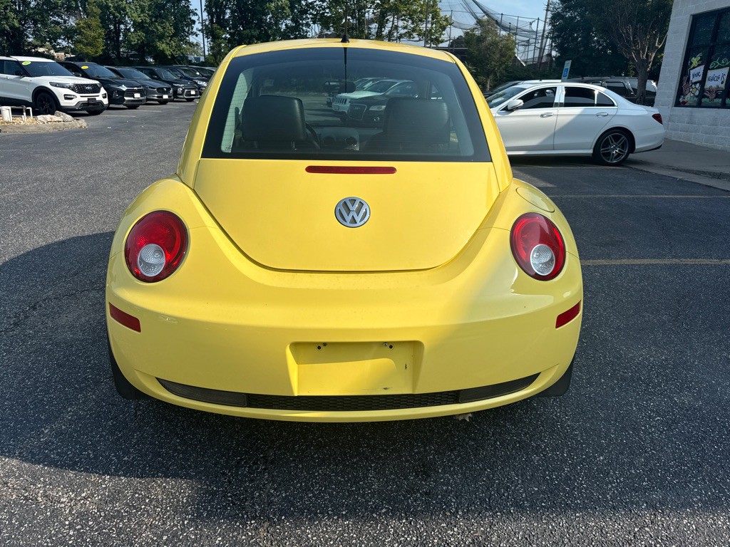 2006 Volkswagen Beetle Image 5