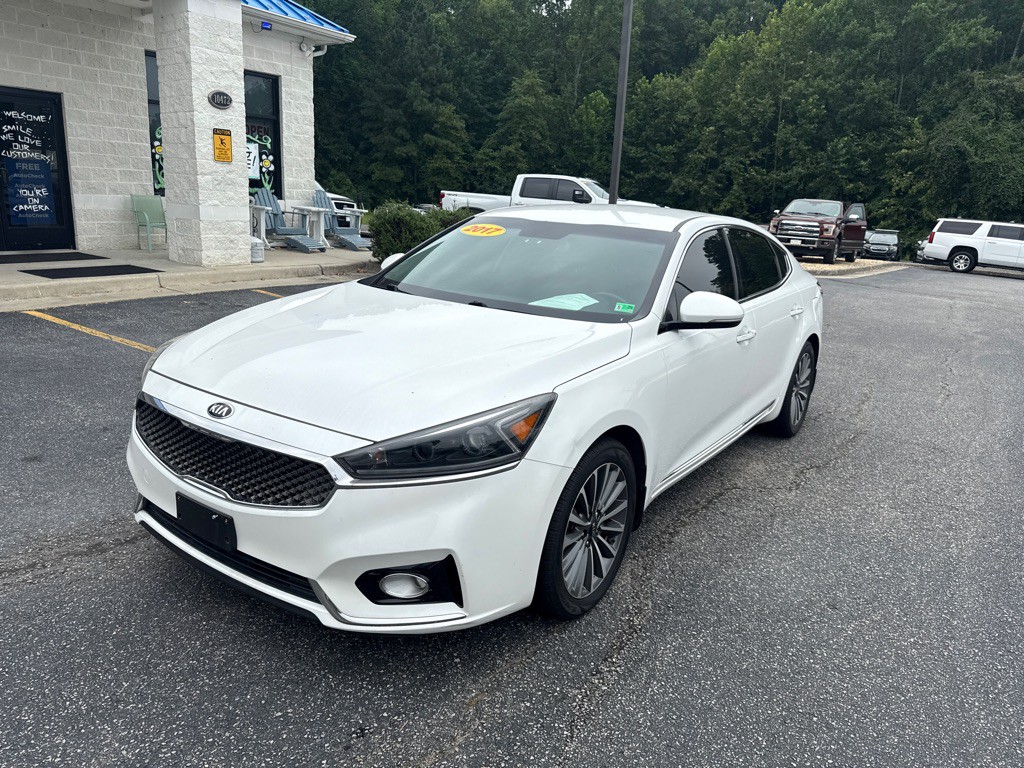 2017 Kia Cadenza Image 1
