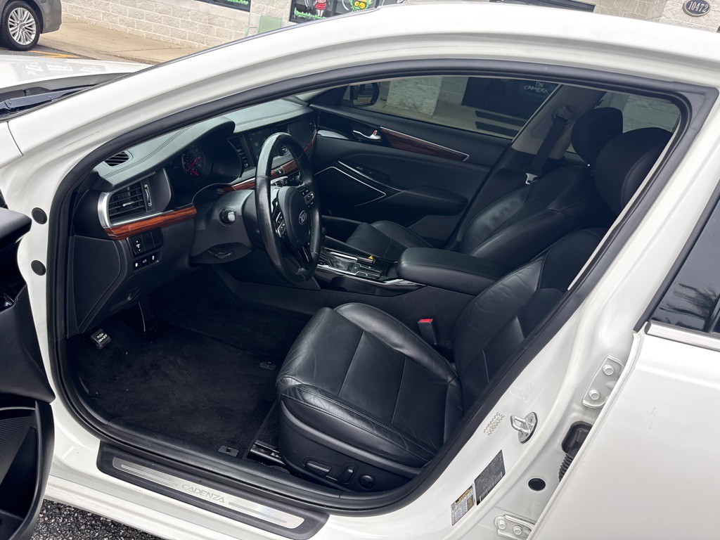 2017 Kia Cadenza Image 7