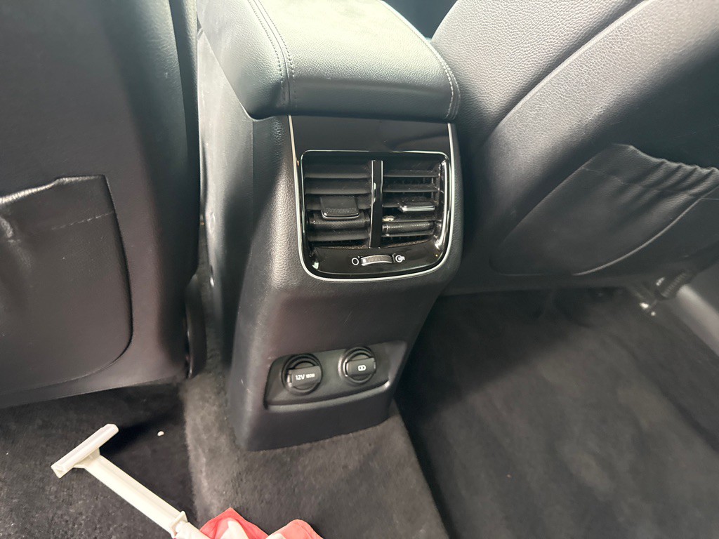 2017 Kia Cadenza Image 9