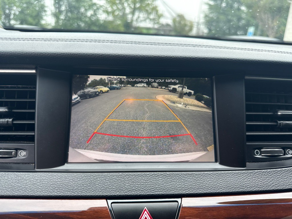 2017 Kia Cadenza Image 12